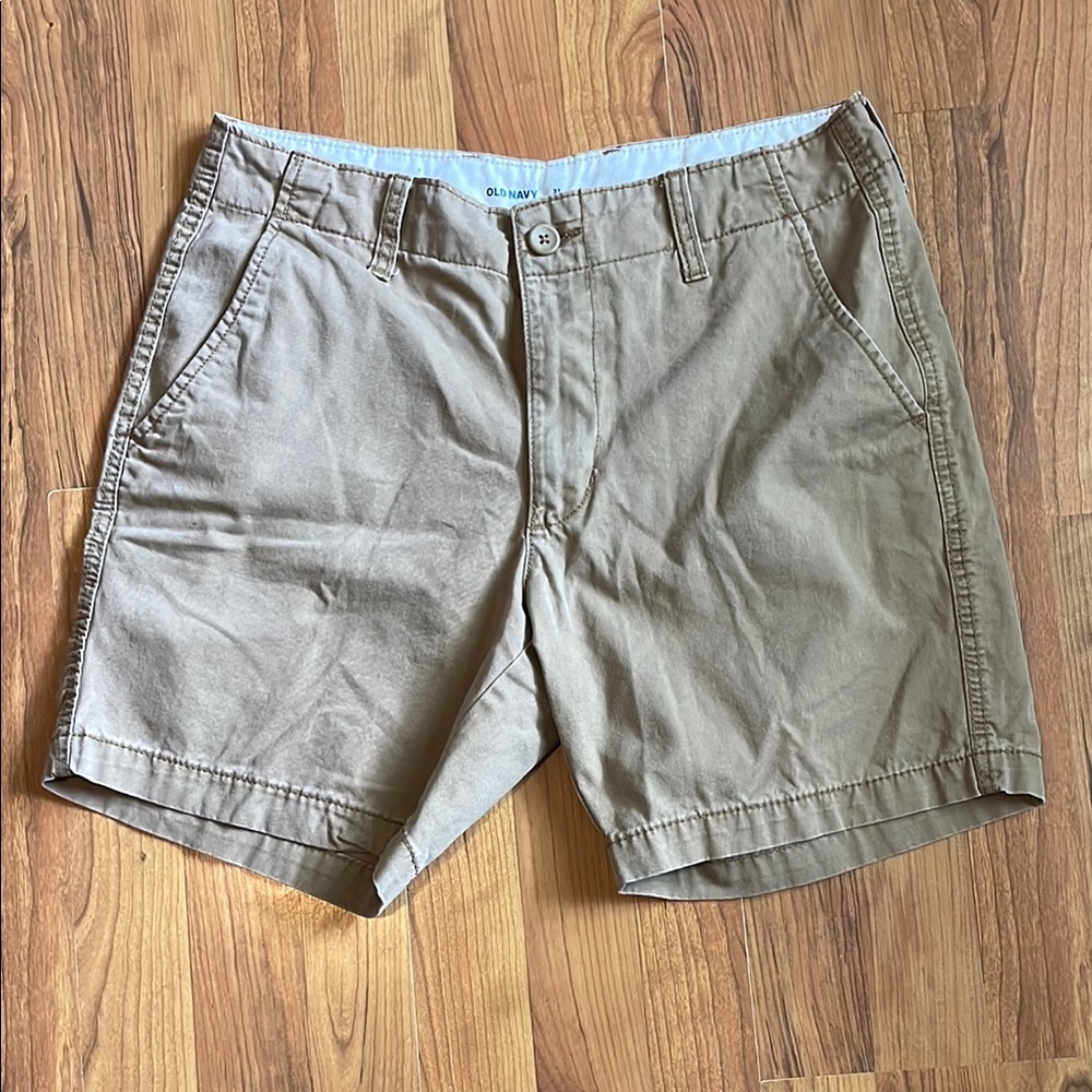 Old Navy Men's Khaki Flat Front Shorts
